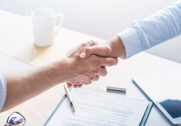 Jak przeprowadzić wybór najkorzystniejszej oferty w zapytaniu zgodnie z zasadą konkurencyjności? wybór w zapytaniu ofertowym